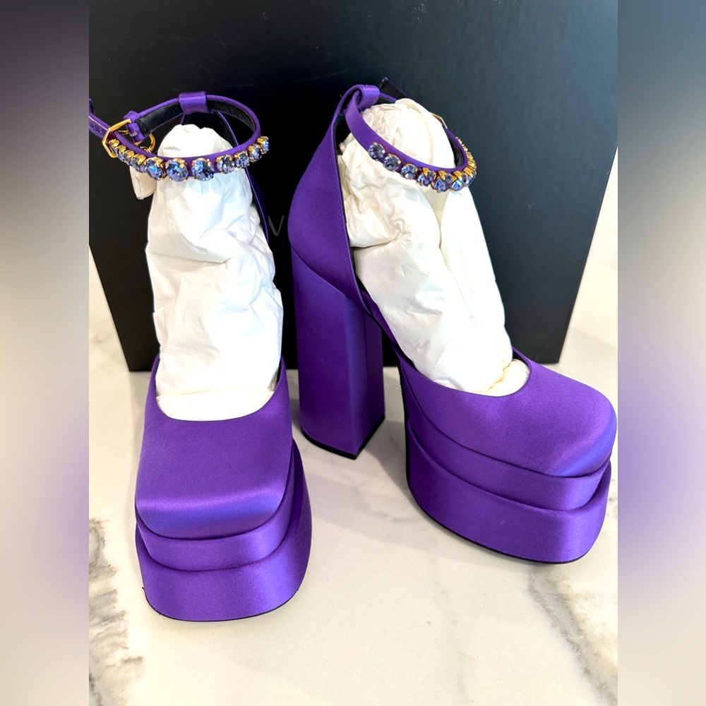 Versace Medusa Aevitas 125mm Satin Pumps
